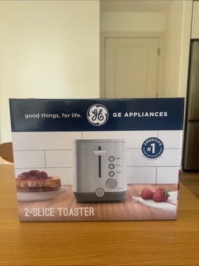 GE Appliances Silver 2-Slice Toaster